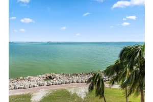 970 Cape Marco Dr 402, Marco Island