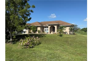 107 Indiana Pl, Lehigh Acres