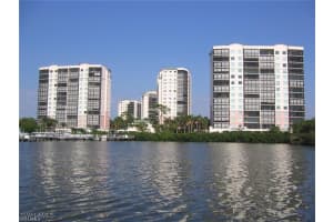 430 Cove Tower Drive, Naples, FL 34110 - MLS#225059112