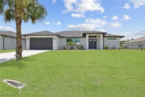 387 Paulcrest Avenue, Lehigh Acres, FL 33974 - MLS#225059146