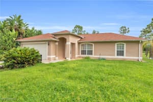2131 24th Ave Ne, Naples