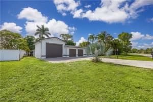 4656 Capri Dr, Naples