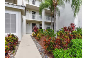 10350 Washingtonia Palm Way, Fort Myers, FL 33966 Sold 08/15/25