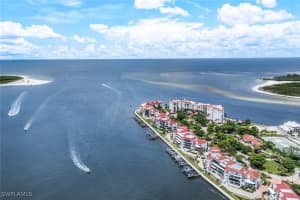 210 La Peninsula Boulevard, Naples, FL 34113 - MLS#225059380