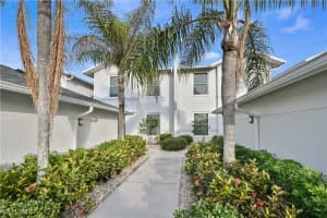 1320 Charleston Square Dr 204, Naples