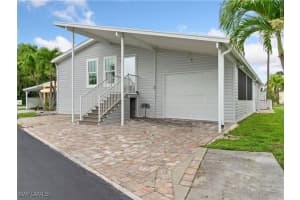 113 Willow Ln 21, Naples