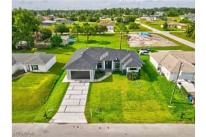 3902 4TH Street, Lehigh Acres, FL 33976 - MLS#225059402
