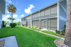 330 Tudor Dr 102, Cape Coral
