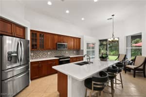 15533 Vallecas Ln, Naples