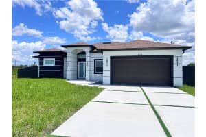 814 Jaguar Boulevard, Lehigh Acres, FL 33974 Sold 08/12/25