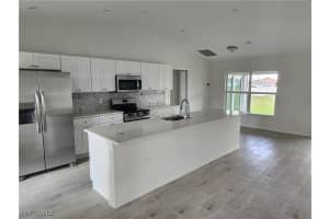 324 Wilmington Parkway, Cape Coral, FL 33993 - MLS#225059545