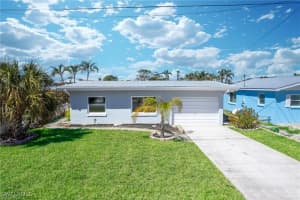 2421 Oleander St, St James City