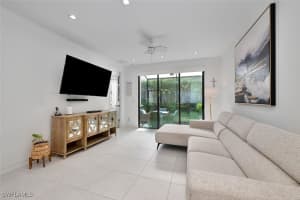 7504 Carnegie Way, Naples, FL 34119 - MLS#225059659