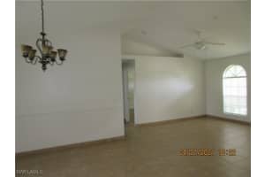 2233 5th Street, Cape Coral, FL 33909 - MLS#225059685