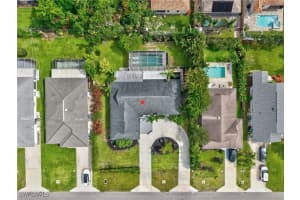 717 105th Avenue, Naples, FL 34108 - MLS#225059703