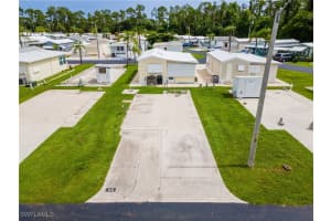 40 La Fonda Lane, North Fort Myers, FL 33903 - MLS#225059722