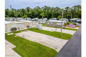 40 La Fonda Lane, North Fort Myers, FL 33903 - MLS#225059722