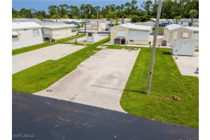 40 La Fonda Lane, North Fort Myers, FL 33903 - MLS#225059722