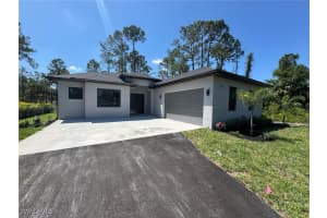 2562 60th Ave NE, Naples, FL 34120 - MLS#225059740