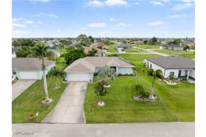 919 6th Place, Cape Coral, FL 33993 - MLS#225059777