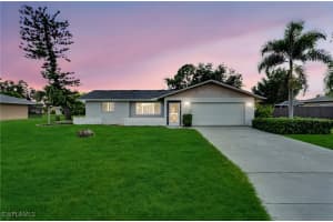 908 Se 16th St, Cape Coral