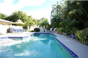 572 105th Ave N, Naples