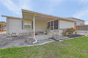 7124 Cobiac Dr, St James City
