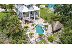 830 San Carlos Dr, Fort Myers Beach