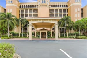 570 El Camino Real 2303, Naples