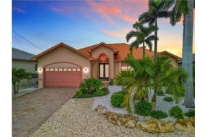 2389 Cherimoya Ln, St James City