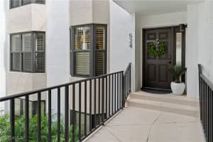 524 La Peninsula Boulevard, Naples, FL 34113 - MLS#225059937