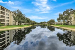 900 Arbor Lake Dr 207, Naples