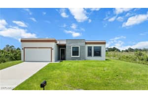 3006 72nd St W, Lehigh Acres