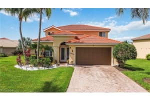 14215 Manchester Dr, Naples