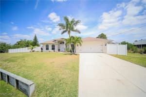 823 Portland Street, Lehigh Acres, FL 33974 Sold 08/21/25