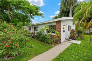 817 Courtington Ln 2, Fort Myers