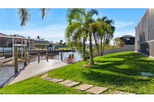 2712 Sw 25th St, Cape Coral