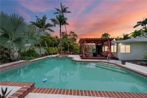 1370 Illinois Drive, Naples, FL 34103 Sold 08/25/25