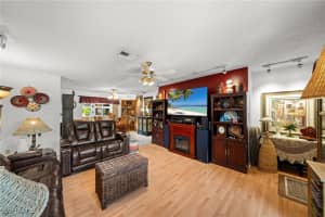 1370 Illinois Drive, Naples, FL 34103 Sold 08/25/25