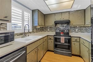 300 Valley Stream Drive, Naples, FL 34113 - MLS#225060322