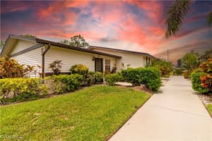 1014 Pine Isle Ln 1014, Naples