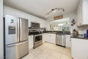 1330 Derbyshire Ct E104, Naples