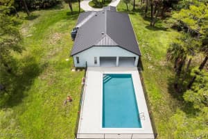 530 22nd Ave Nw, Naples