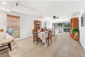332 Charlemagne Boulevard, Naples, FL 34112 - MLS#225060448