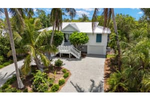 1062 S Yachtsman Dr, Sanibel
