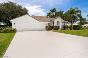 2022 Teagarden Ln, Naples