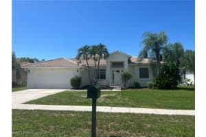 812 Grand Rapids Blvd, Naples