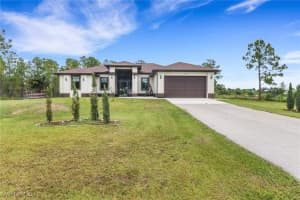 3517 50th Ave Ne, Naples