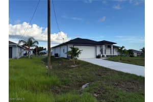 172 Pembroke Street, Lehigh Acres, FL 33974 - MLS#225060670