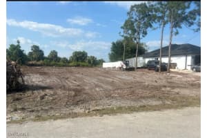 3310 39th Street, Lehigh Acres, FL 33976 - MLS#225060679